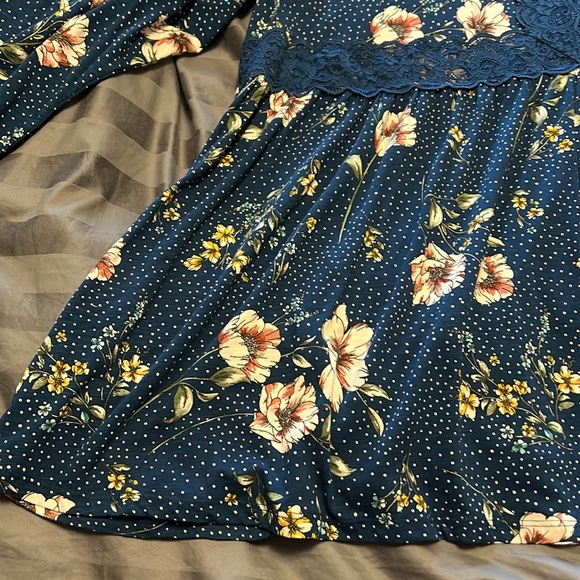 Torrid Floral Top 4x - Picture 5 of 6